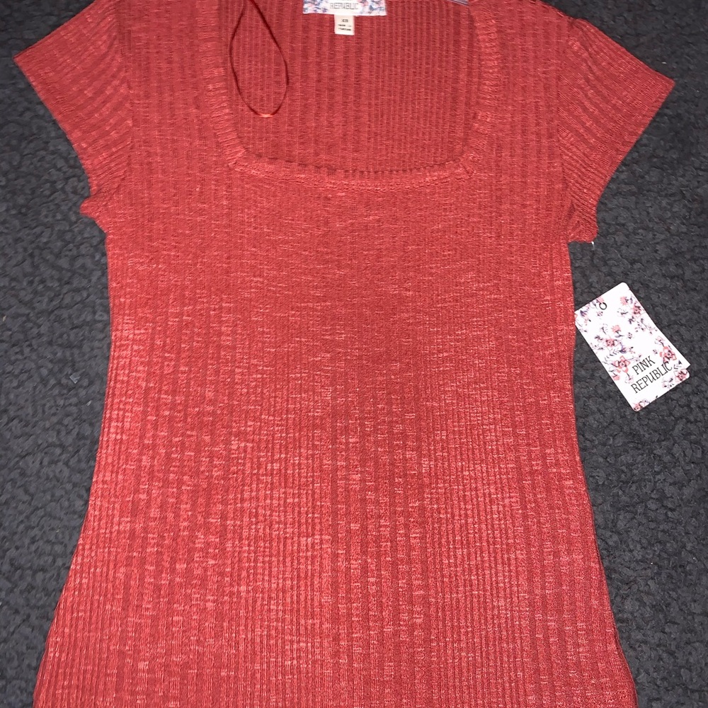 Burnt Orange cap sleeve top!!